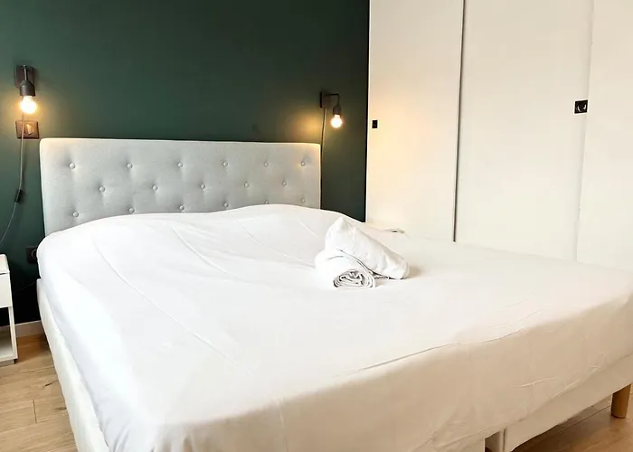 Le Royale Vieux 4 Voyageurs 아파트 *